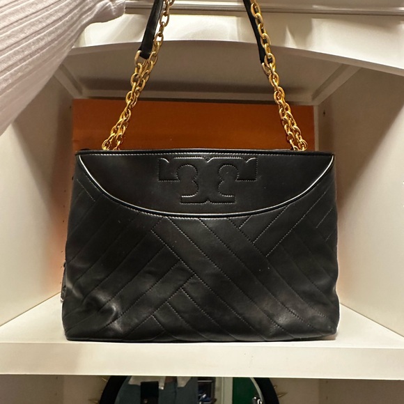 Tory Burch Quilted Alexa Leather Tote with Gold Chain - Picture 2 of 7